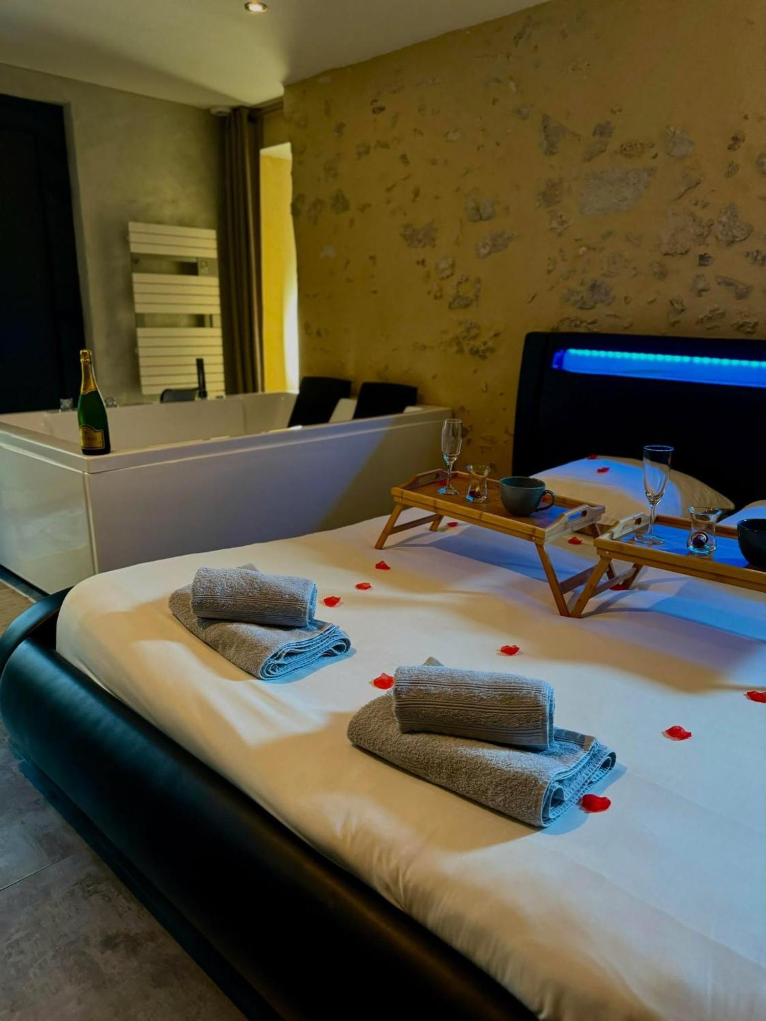 Love Queen Spa Detente Blois Dış mekan fotoğraf