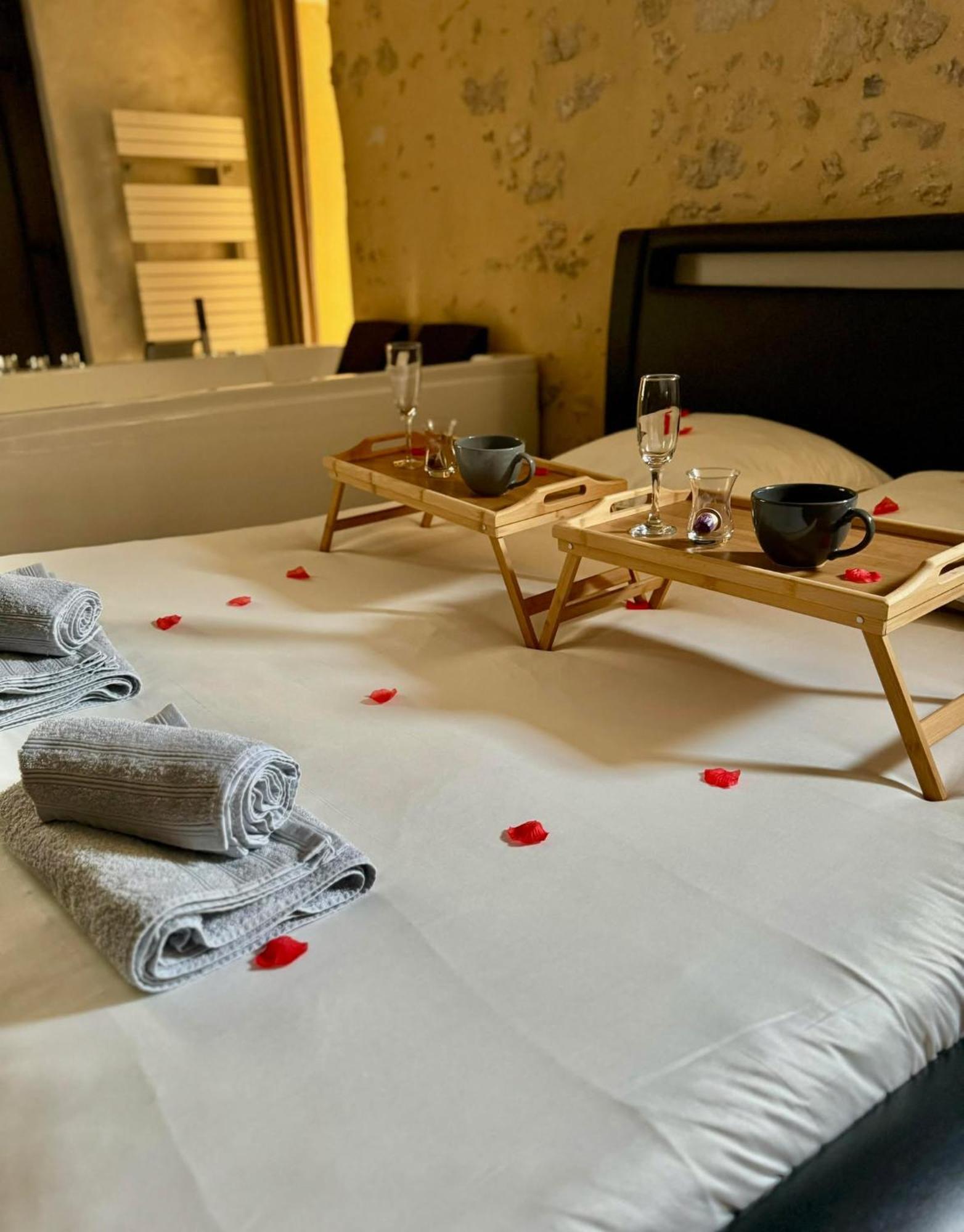Love Queen Spa Detente Blois Dış mekan fotoğraf